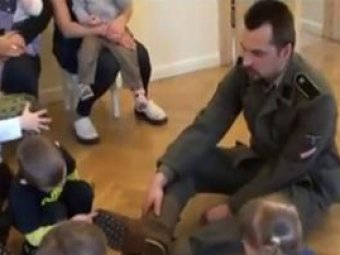 Латышские неофашисты проводят в детских садах "уроки патриотизма"