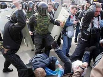 Единороссы требуют в 750 раз увеличить штрафы за нарушения на митингах