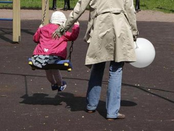 С детской площадки в Москве пропала 4-летняя девочка