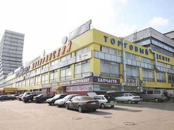 На юго-западе Москвы в  торговом центре обрушились перекрытия