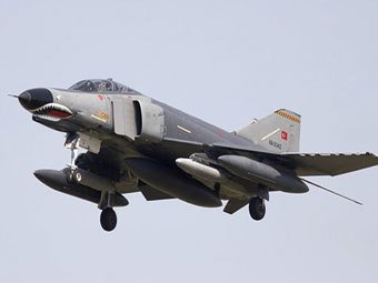 ПВО Сирии сбила турецкий истребитель F-4