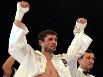 Хабиб Аллахвердиев стал чемпионом, нокаутировав соперника