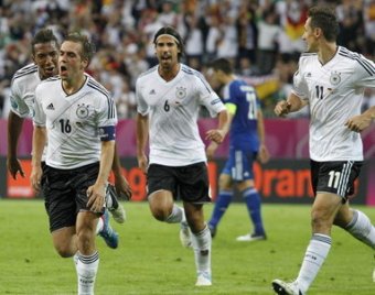 Сборная Германия вышла в полуфинал Евро-2012