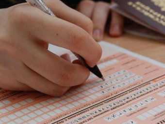 На Ставрополье школьник оштрафован на 3000 рублей за подсказку на ЕГЭ