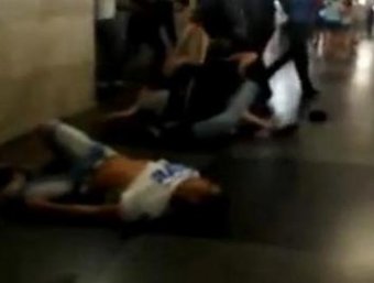 На станции метро "Спортивная" произошла массовая драка