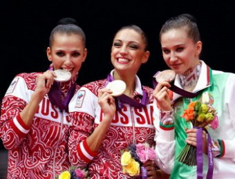 Гимнастка Канаева повторила успех Игр в Пекине, выиграв золото Олимпиады