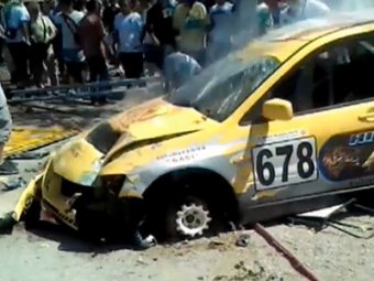 В Сербии на гонках машина врезалась в толпу зрителей: погибли двое