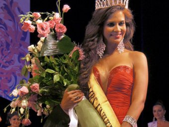 В конкурсе "Миссис Вселенная-2012" победила колумбийка Лайла Мартинез