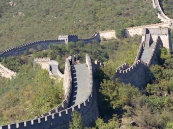 В Китае из-за ливней обрушилась часть Великой китайской стены