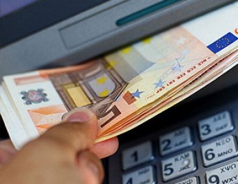 Во Франции из банкоматов неизвестные похитили с помощью обычной вилки 1 млн евро