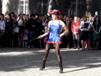 Откровенный танец на школьной линейке в Воронеже шокировал родителей
