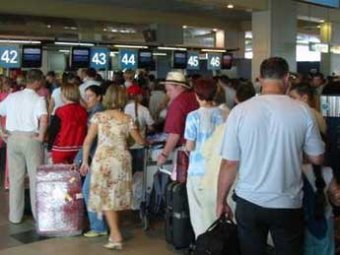 Из-за электронного сбоя сотни людей пять часов ждали свои рейсы