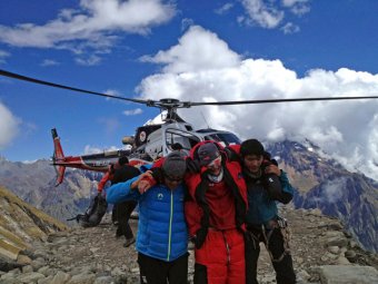 В Гималаях под лавиной погибли девять альпинистов