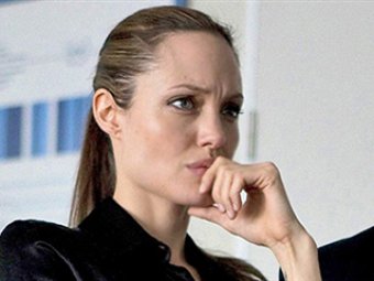 СМИ: В Турции Анджелина Джоли тайно обсуждала в возможность пересадки печени