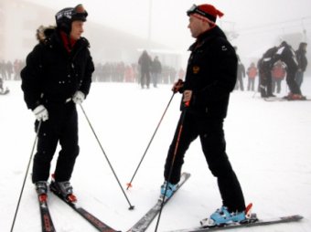 Охрану Путина и Медведева научат кататься на горных лыжах