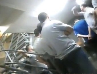 СМИ: грузинские тюремщики насиловали вениками и дубинками врагов Саакашвили