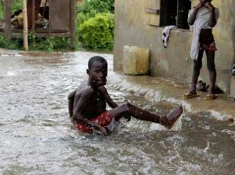 Число жертв наводнений в Нигере и Нигерии перевалило за 230 человек