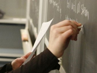 В Челябинской области четвероклассник избил учительницу из-за неправильно решенной задачи