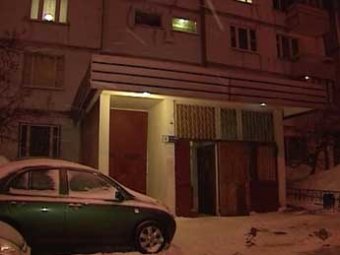В Москве трехлетний ребенок выпрыгнул в окно от побоев любвеобильной мамы