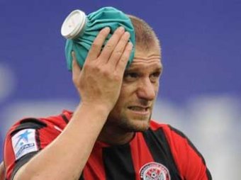 Защитник "Рубина" прямо на футбольном поле сломал челюсть игроку "Амкара"