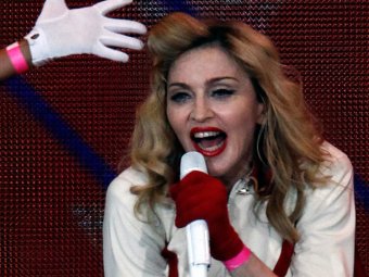 В Петербурге Мадонну вызвали в суд повесткой на русском языке
