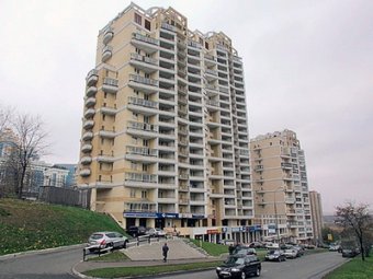 Преступники обчистили сразу восемь квартир в "депутатском доме" в Москве