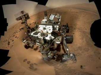 Марсоход Curiosity прислал на Землю автопортрет, сделанный ... со стороны