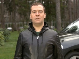 Медведев пообещал увеличить штрафы автомобилистам до 500 тысяч