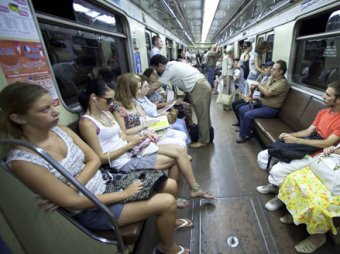 СМИ: В вагонах московского метро появятся контроллёры