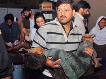 В Пакистане смертник взорвал себя в мечети: 23 человека погибли