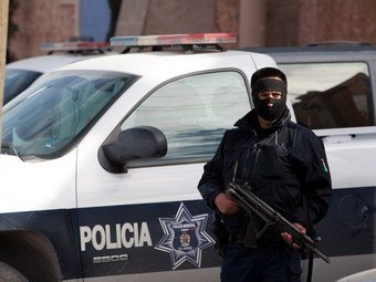 На границе Мексики и США раскопали "братскую могилу" с 19 трупами
