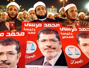 «Братья-мусульмане» празднуют победу новой конституции Египта