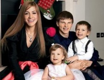 СМИ: Андрей Аршавин бросил жену с тремя детьми ради "Мисс Великобритании"