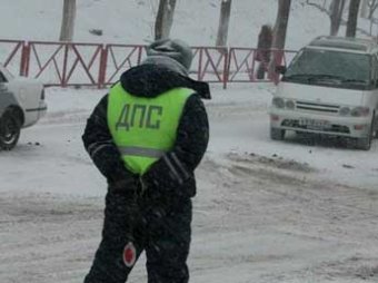 В Ставрополе пьяный водитель зажал голову полицейского и полкилометра тащил его джипом