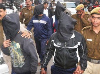 Обнародовано имя и фото жертвы группового изнасилования в Дели