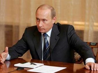 60-летний Путин разрешил чиновникам работать до глубокой старости