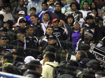 В Боливии во время футбольного матча петардой убило подростка