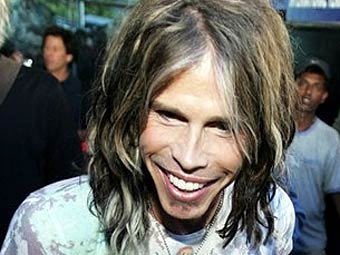 Лидер Aerosmith шокировал своим признанием: он потратил на кокаин  млн