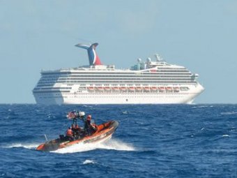 В Мексиканском заливе терпит бедствие лайнер с тремя тысячами пассажиров