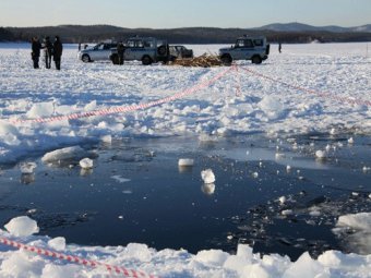 На дне озера Чебаркуль обнаружены огромные воронки