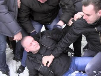 Сергея Удальцова избили на похоронах Долматова