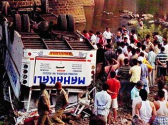 37 человек погибли в автокатастрофе в Индии: выжила россиянка
