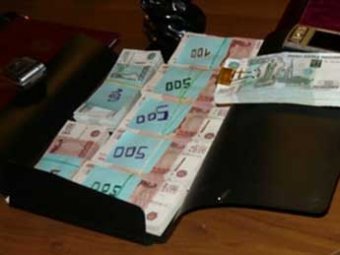 Следователь полиции попался в Москве на получении взятки в 600 тыс. рублей