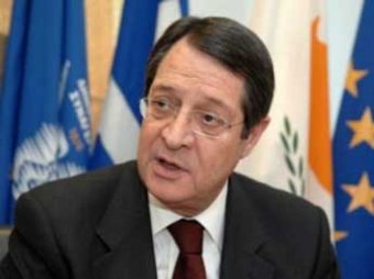 Президент Кипра передал привет Меркель: парламент не поддержит налог на депозиты