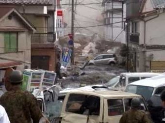 Япония почтила память жертв землетрясения 2011 года: его грохот был слышен в космосе