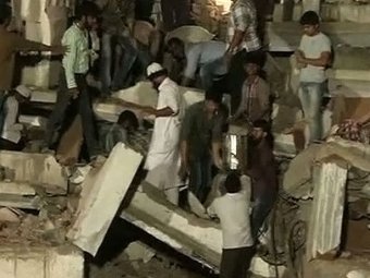 В Бангладеш обрушилось здание: 25 погибших, сотни пострадавших