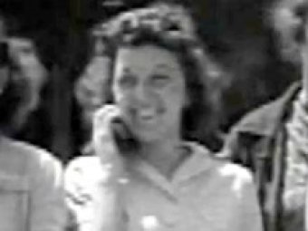 Раскрыта тайна девушки, пользующейся мобильным телефоном на видео 1938 года