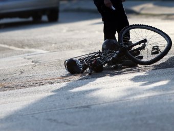 В Москве на ВВЦ пьяный водитель задавил семью велосипедистов