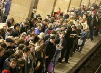 В московском метро из-за задымления эвакуированы около 300 человек