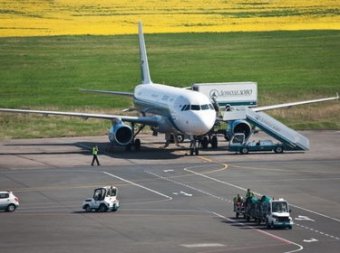 В «Домодедово» совершил вынужденную посадку Boeing-757